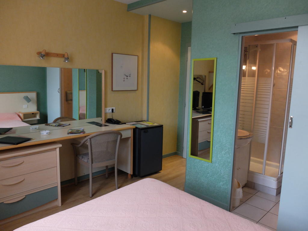 Les Messageries Saint-Flour (Cantal) Quarto foto