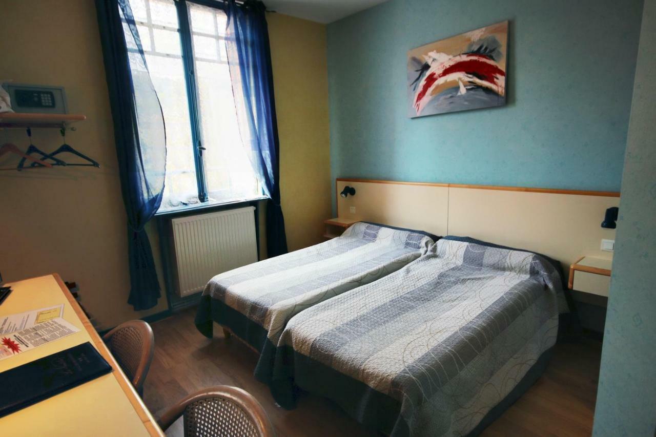 Les Messageries Saint-Flour (Cantal) Quarto foto