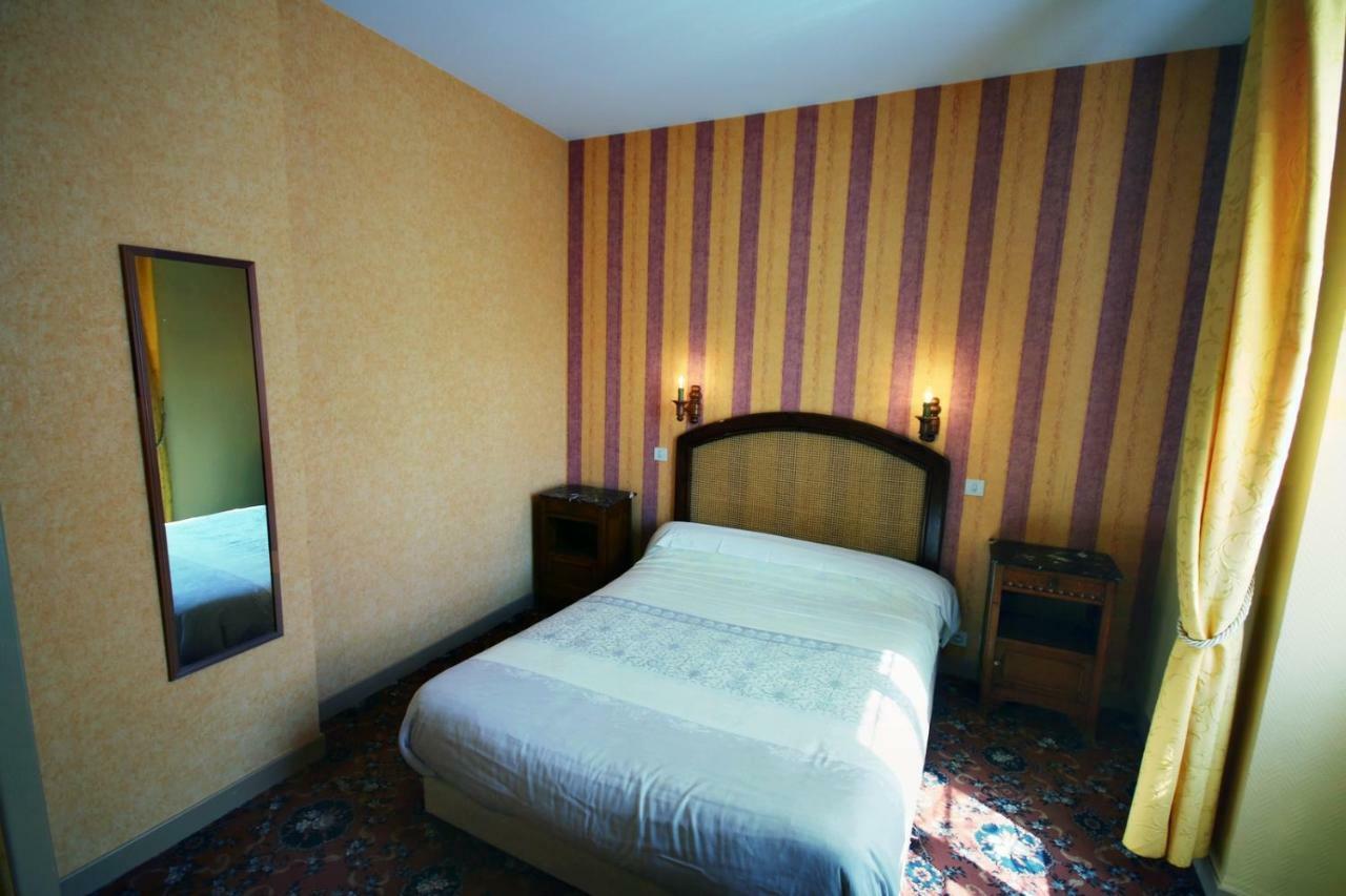 Les Messageries Saint-Flour (Cantal) Quarto foto