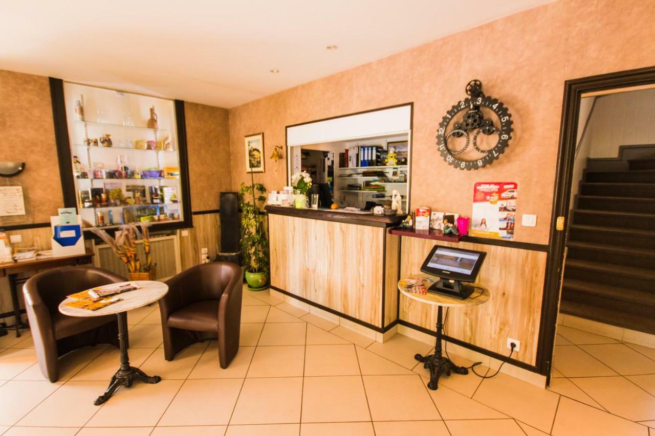 Les Messageries Saint-Flour (Cantal) Exterior foto