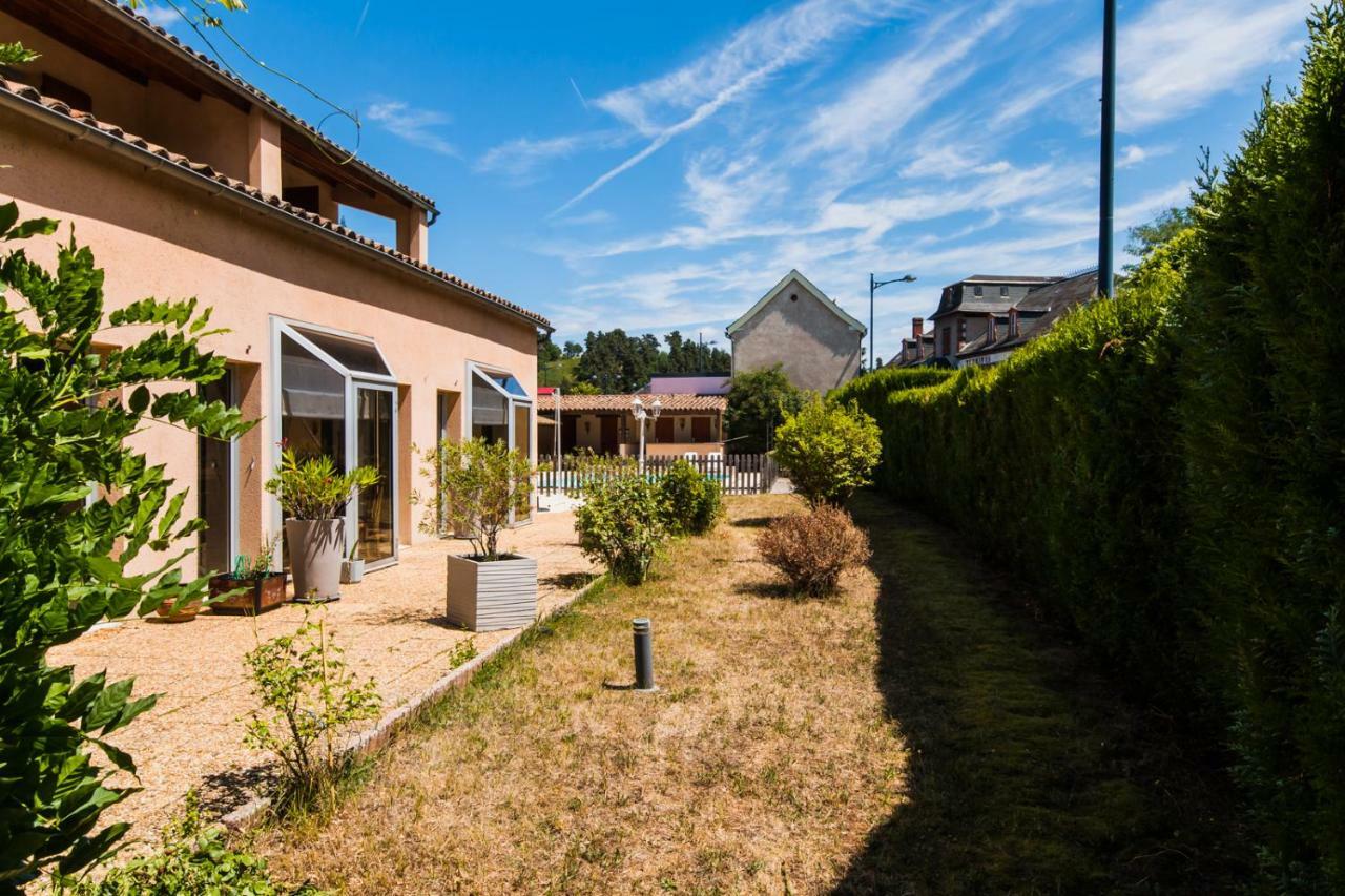 Les Messageries Saint-Flour (Cantal) Exterior foto
